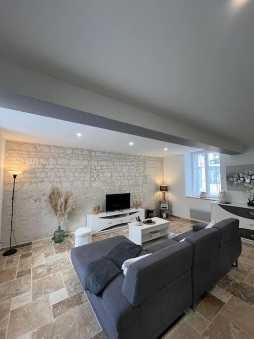 Charmante Maison De Bourg Cosy Acces Wifi Sepmes Ngoại thất bức ảnh