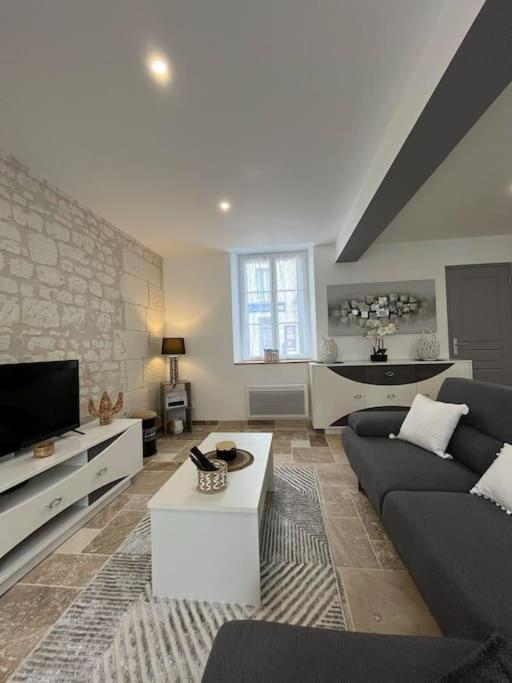 Charmante Maison De Bourg Cosy Acces Wifi Sepmes Ngoại thất bức ảnh